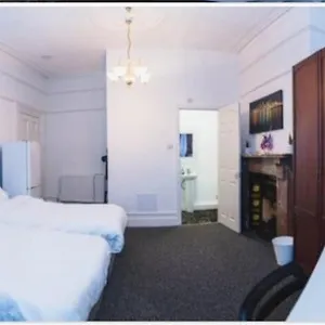 Howard House Hostal