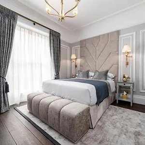 5* Hotel No.4 Carlton